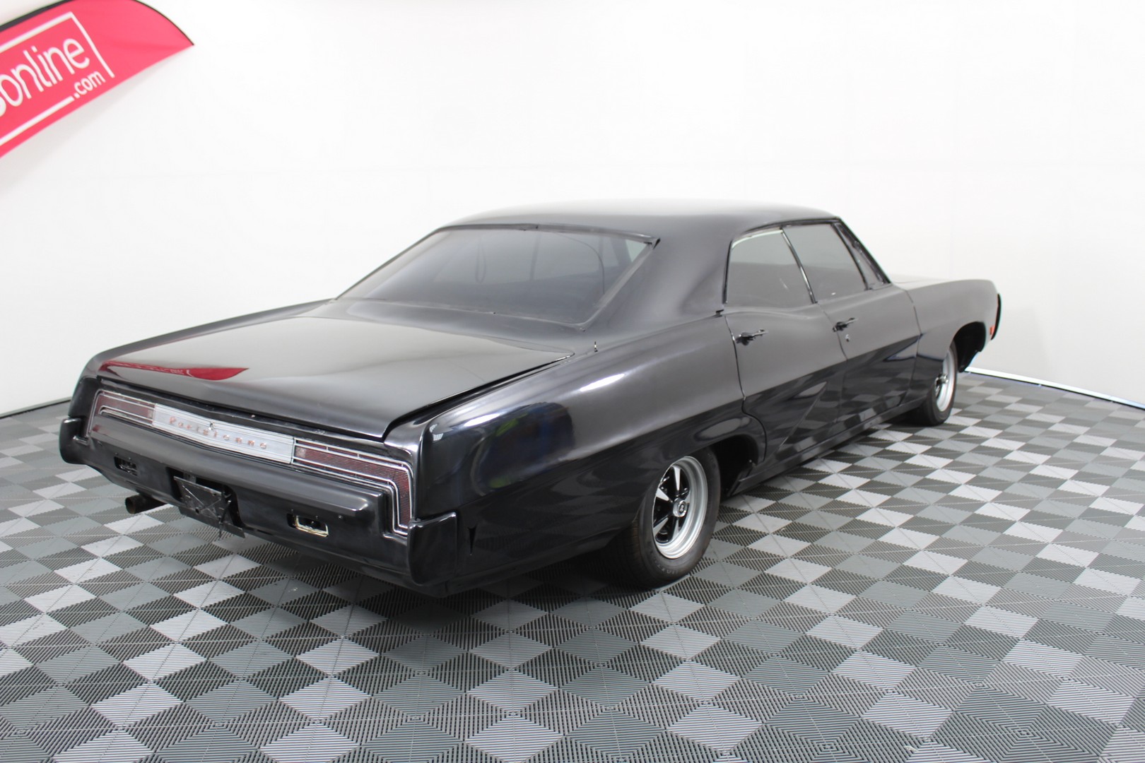 OXO Good Grips Chopper, White. NB: no box