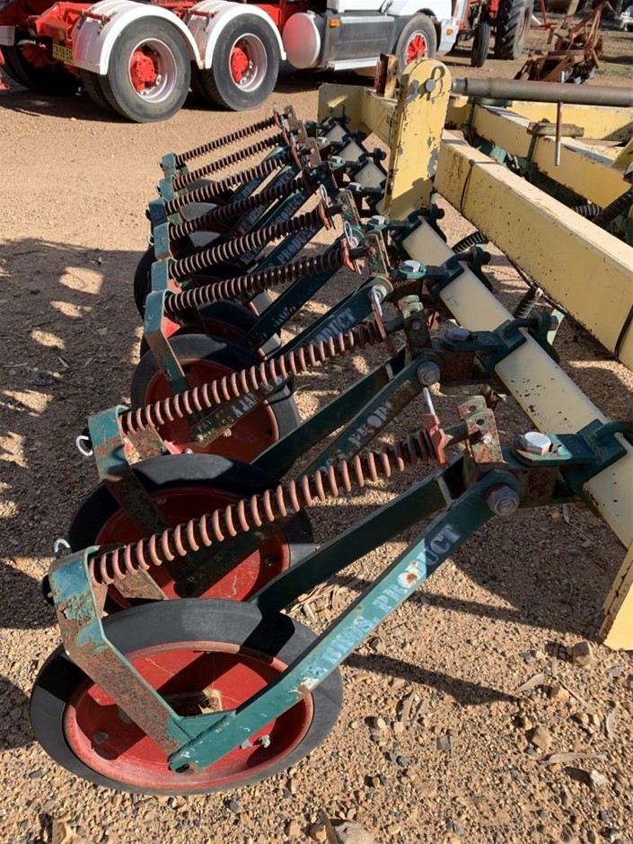 Little Giant Pinot Noir (6x 750mL). Current Vintage Release