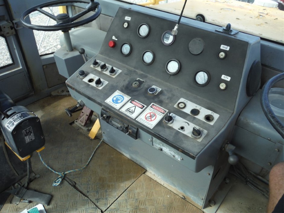 CITIZEN Men's Eco-Drive Watch, Black Dial, AW1760-81E. RRP: $272. NB: secon