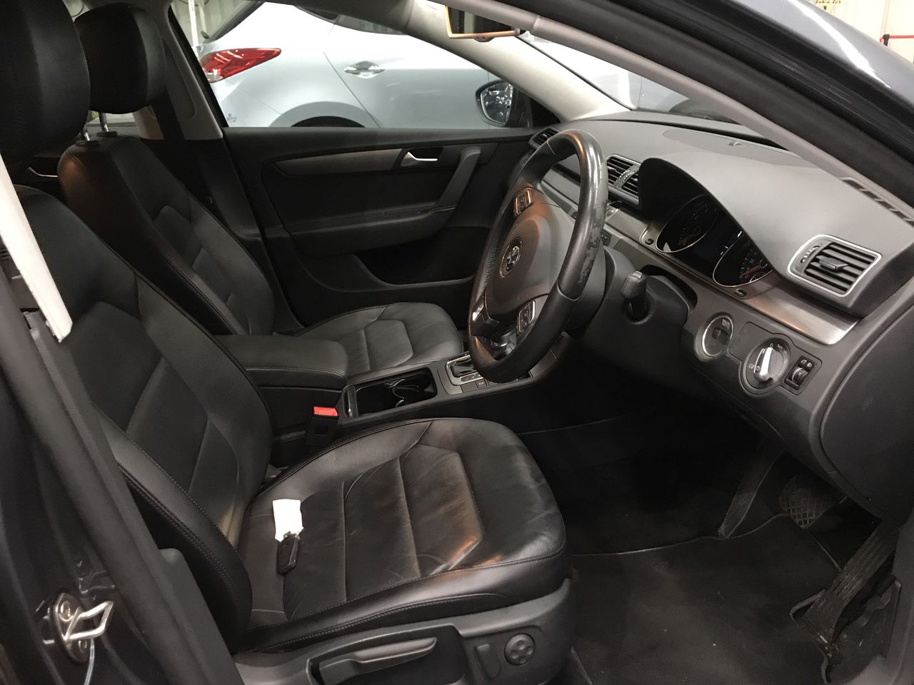 SAUCONY Unisex Shadow Grid 2 Sneaker, Size (Men's) US10 / EU44 / (Women's)