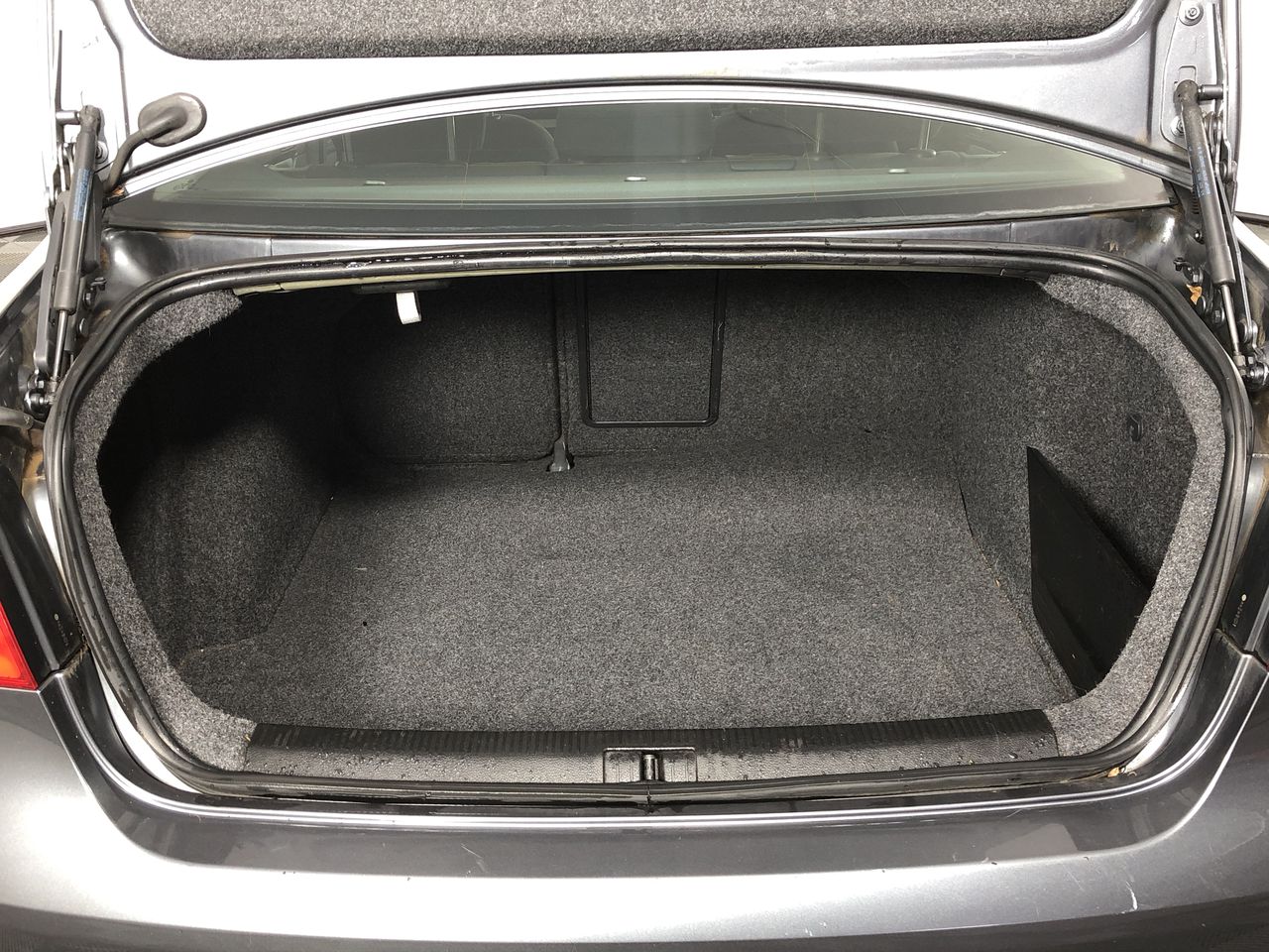 CAT Women's Trademark T-Shirt, Dark Heather Grey, X-Large US, 1010009.  Buy