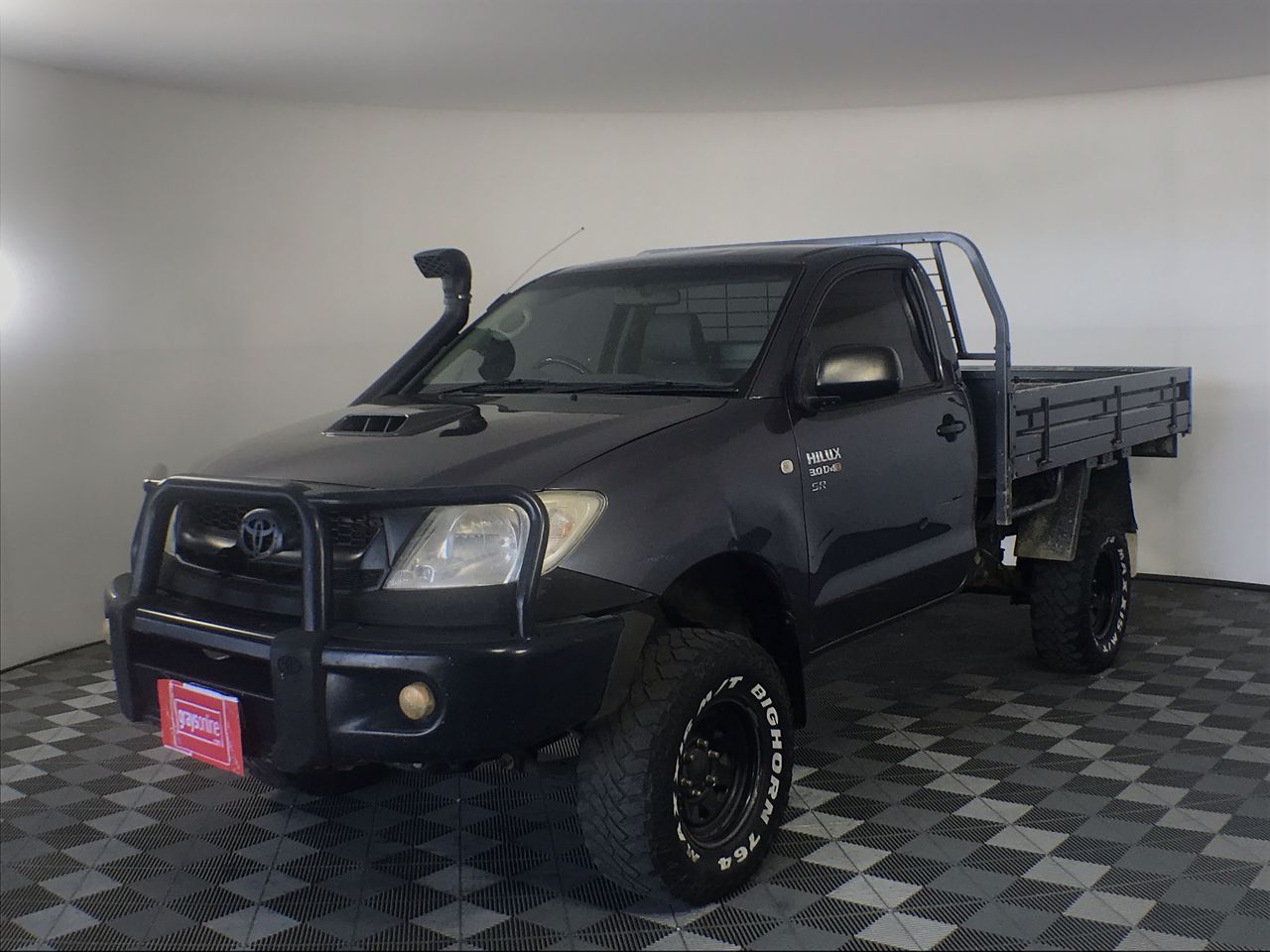 Men's 8mm Frosted Black Agate & Golden Rhinestone Beaded Gemstone Bracelet