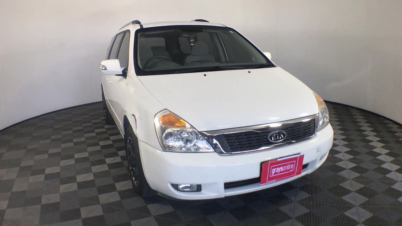 Clover Style Simulated Diamond 925 Sterling Silver Ring - Size 5