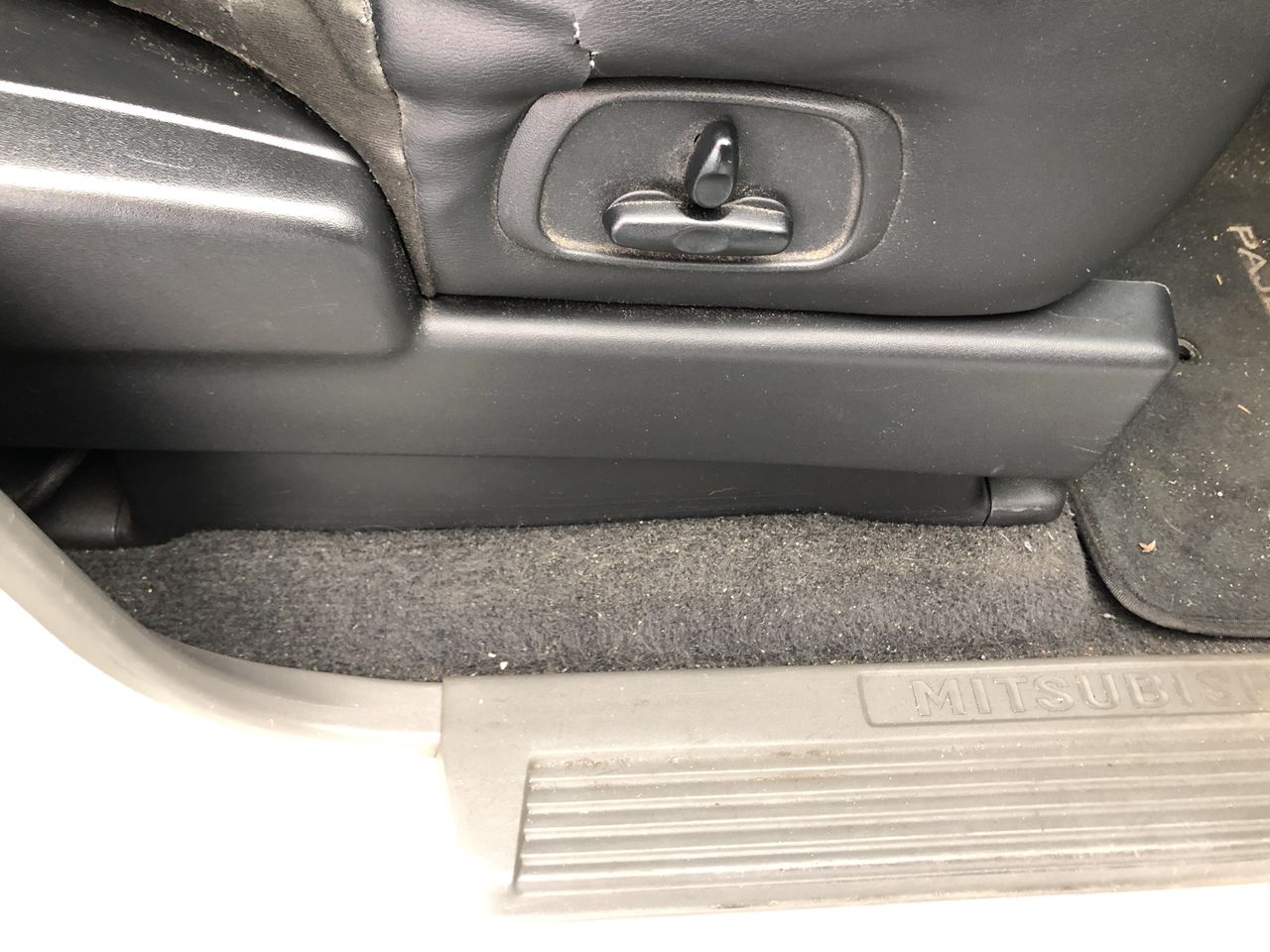 9K Yellow Gold RND TAPERED HUGGIE EARRINGS 14mm