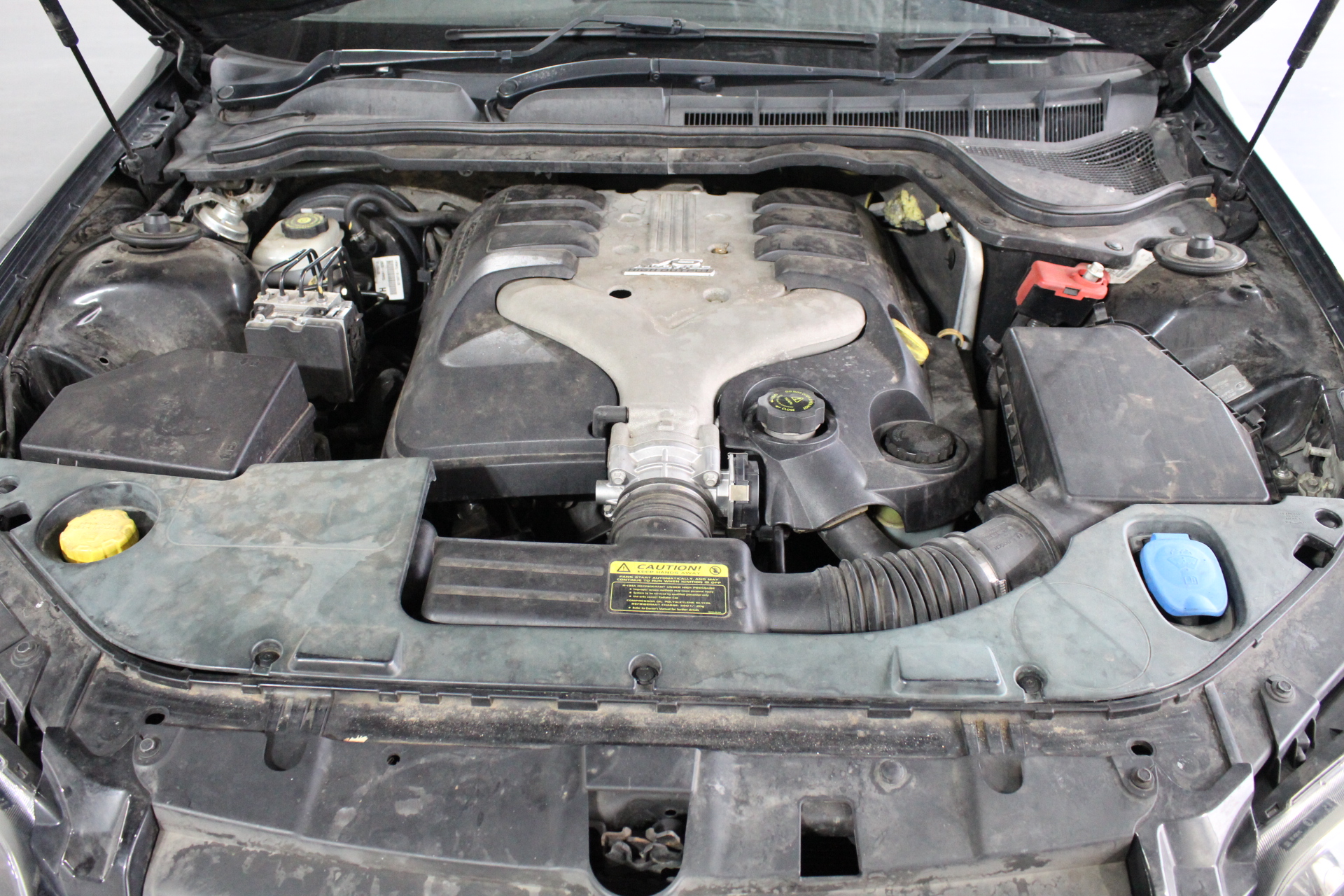 Designer Unisex Black Volcanic Lava Rock Beaded Crystal Initial"P" Bracelet