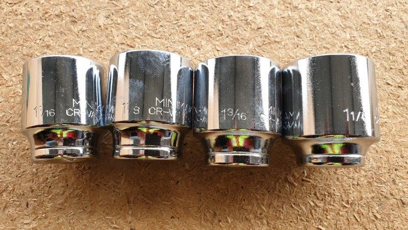 Lindeman's Early Harvest Crisp Chardonnay (6x 750mL).