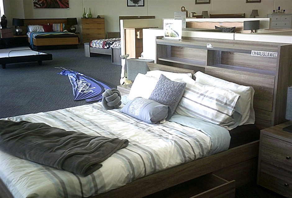 TOVOLO Pop Molds Bundle: Yeti Ice Block Pop Molds Penguin, One Size, White.