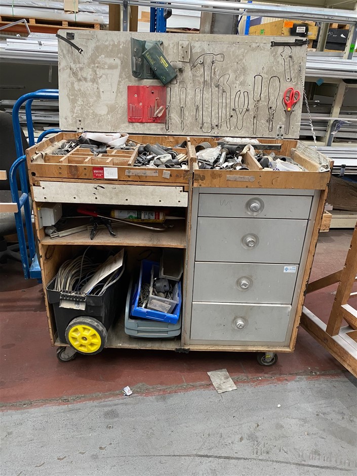 9K WHITE GOLD 0.15ct F VS LAB DIAMOND OVAL OFFSET RING