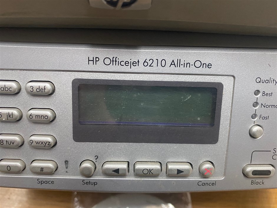 9K WHITE GOLD 0.15ct F VS LAB DIAMOND OVAL OFFSET RING