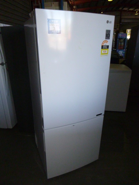 Designer Simulated Diamond Green Drop Earrings in Silver