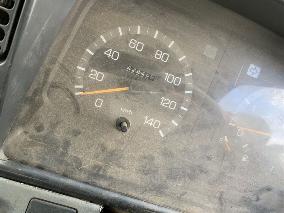 SIGNATURE Women's Ottoman Half Zip, Size M, Grey.  Buyers Note - Discount F