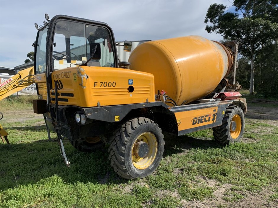 2022 Queen Elizabeth Platinum Jubilee Gold plated Medallion