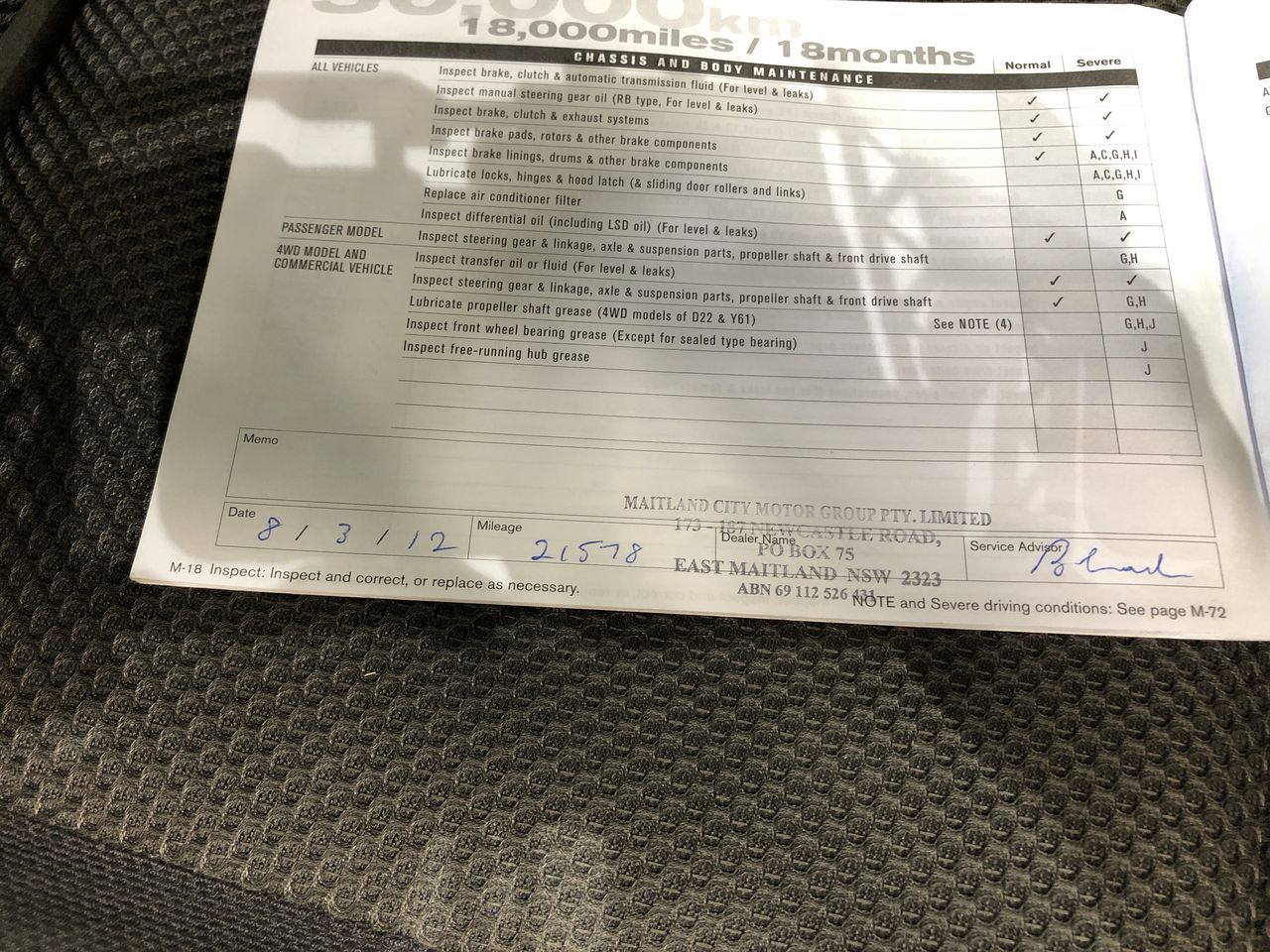 Vial full of Gold Leaf/Flake