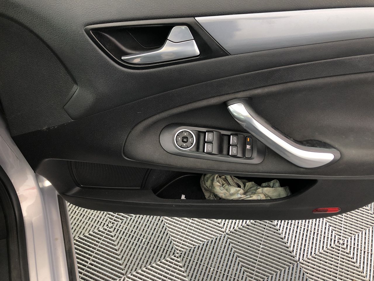 1.75 carat pinkish red ruby certified val usd $3413