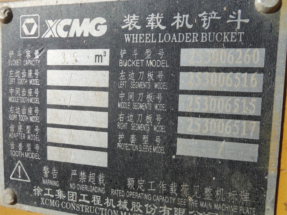 Vial full of Gold Leaf/Flake