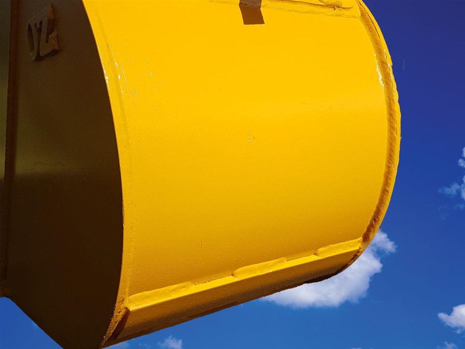 Bulk items, gold diamonds, silver coins