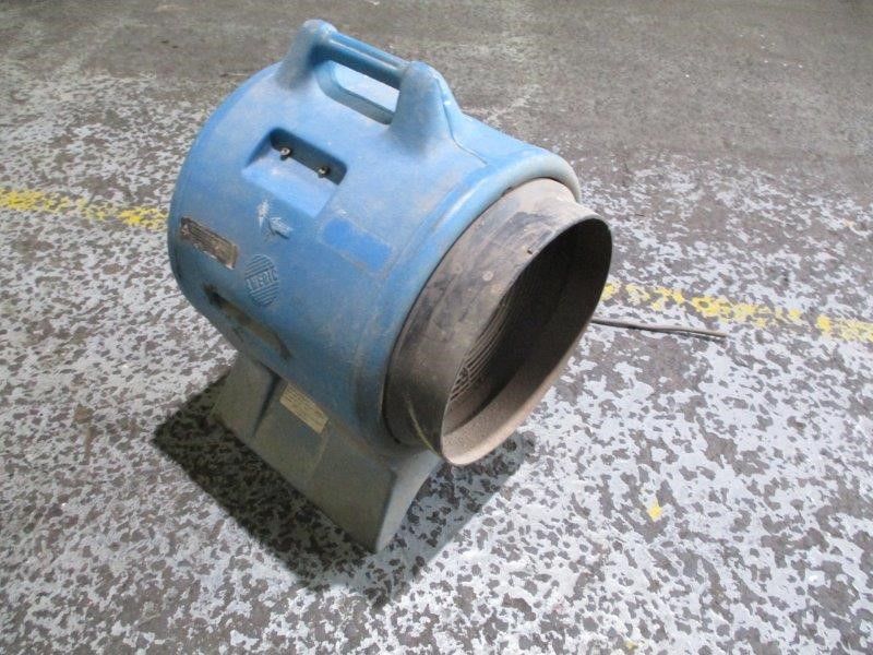 18K Gold-Filled Cuban Chain Bracelet with Simulated Diamonds - 17.8cm