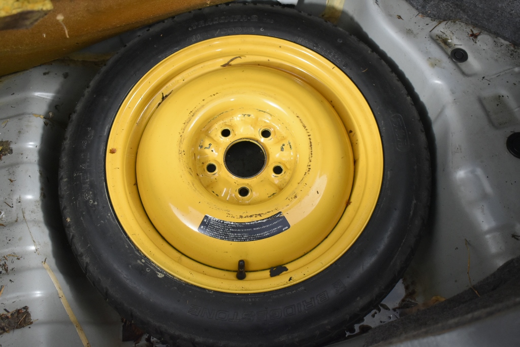 <p>2006 Kawasaki  ZX-6R Motorcycle</p>