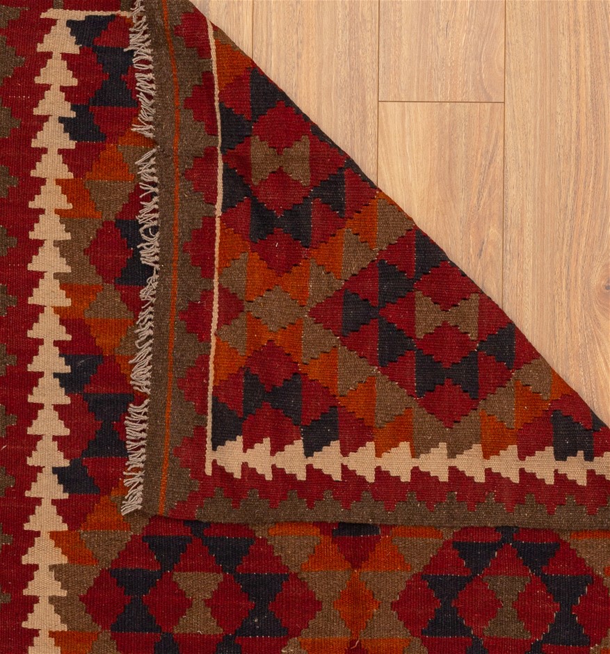 2.55 Carats Green Emerald