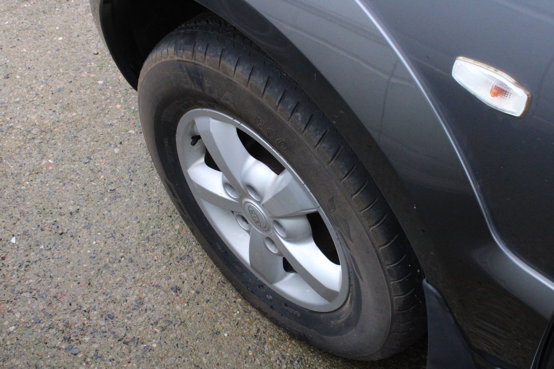 0.12 carat white round 5 diamonds