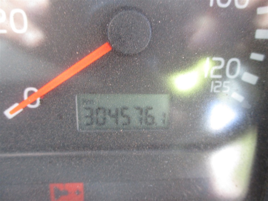 Wolf Blass Red Label Sauvignon Blanc (6x 750mL). Current Vintage Release.