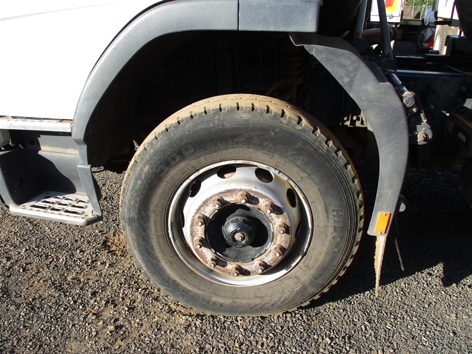 Wolf Blass Red Label Tawny NV (6x 750mL).