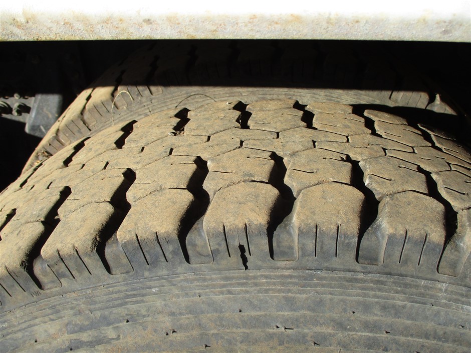 Wolf Blass Yellow Label Cabernet Sauvignon 2021 (6x 750mL).