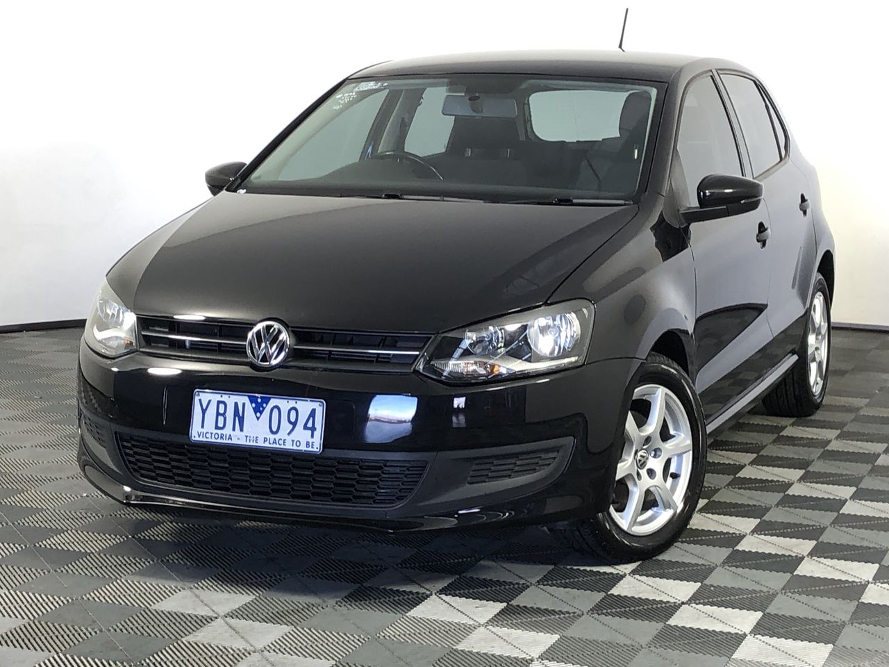 5 x Asstd AU Documents, Treasury Bill & Share Warrant/Certificates