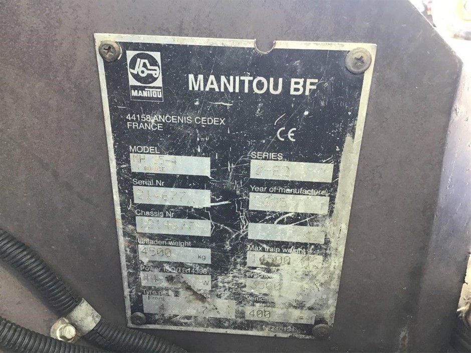 Stunning Square Simulated Diamond Bridal Stud Earrings - Black