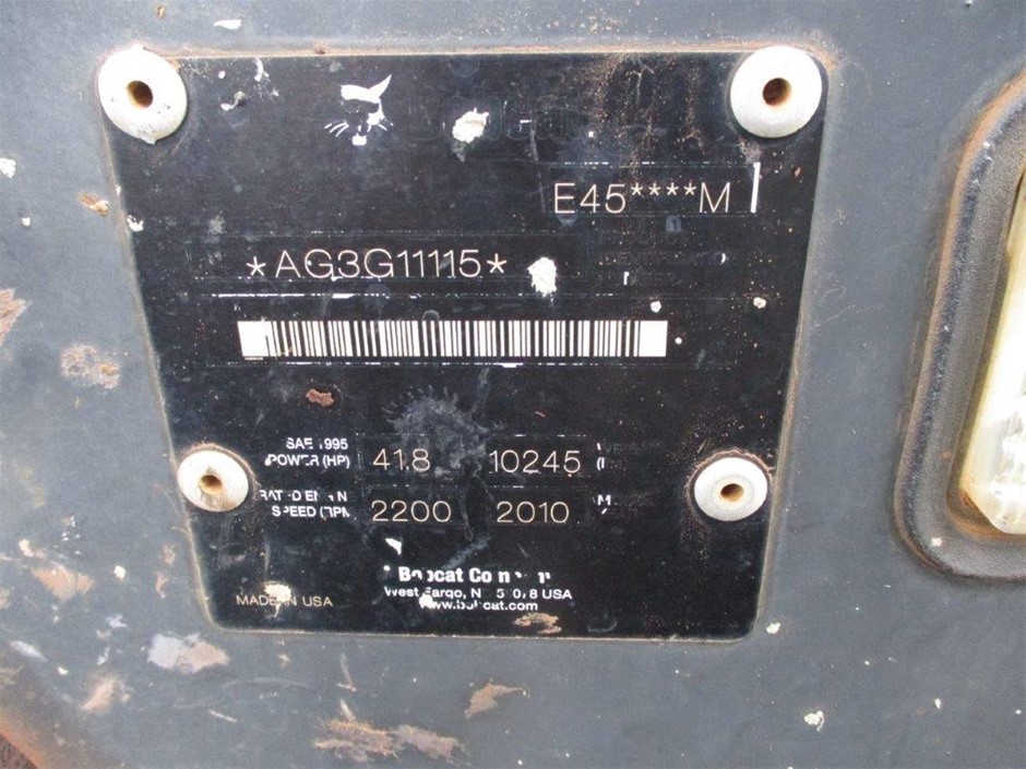 Stainless Steel Drop Pendant Necklace in Silver