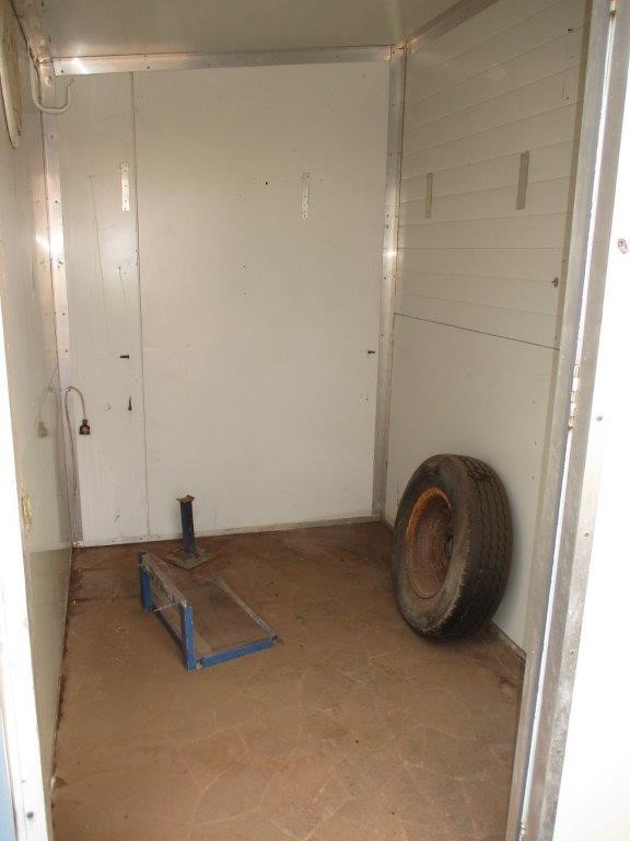 9K YELLOW GOLD 1.02ct F VS TRIO LAB DIAMOND RING