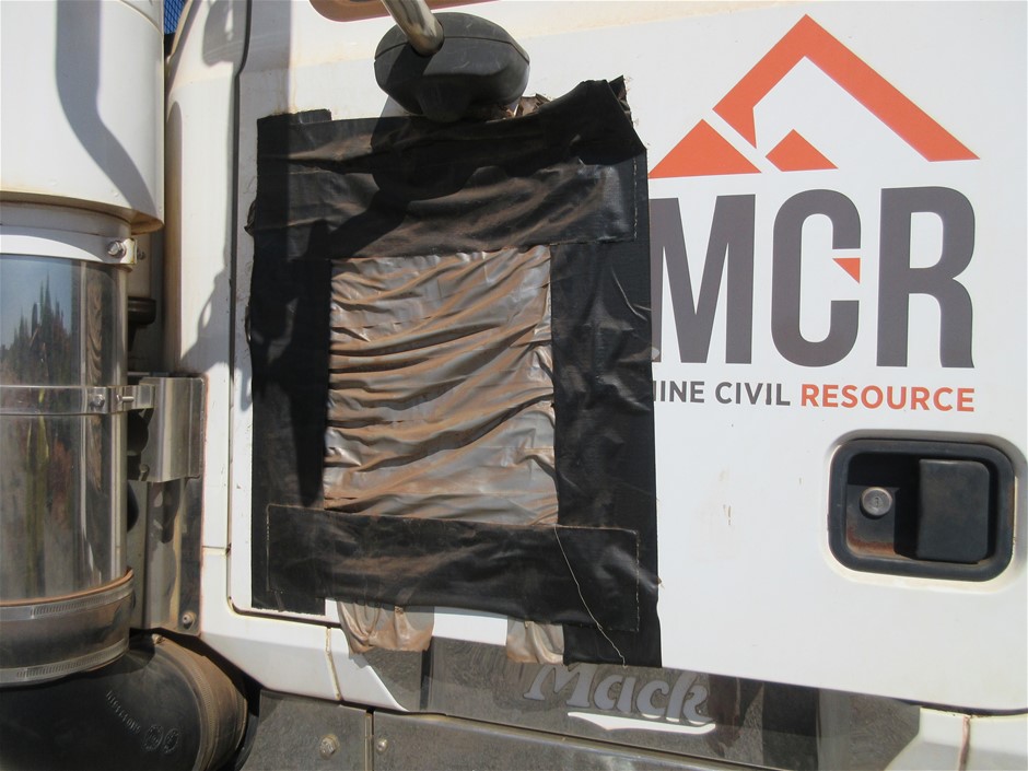 NAUTICA Men's Maddox Polo Shirt, Size M, Dark Navy, NAN1I00797. RRP: $99.95