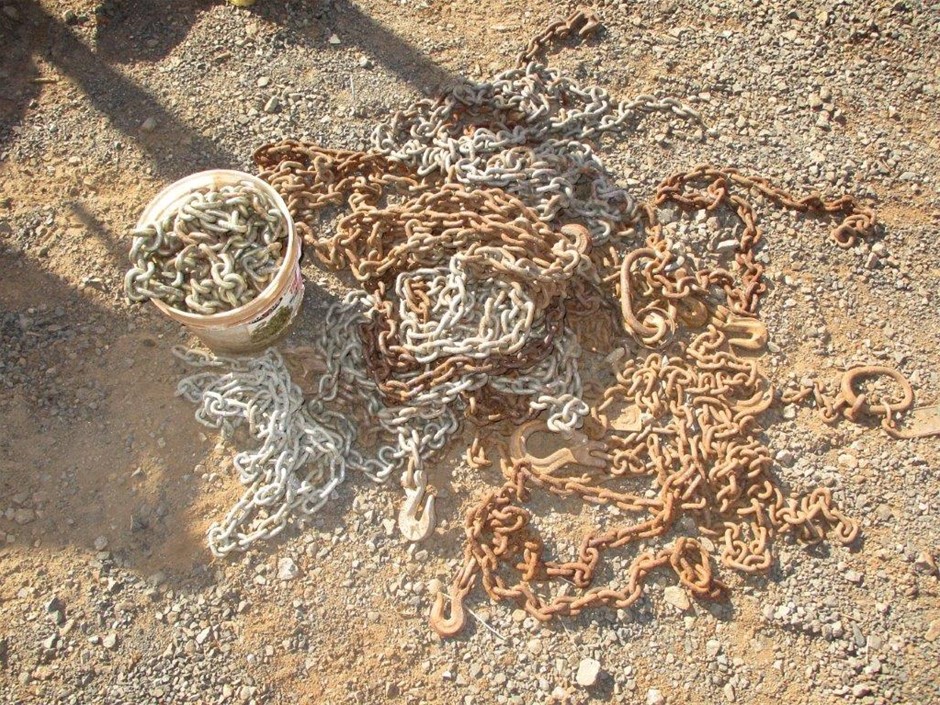 9K YELLOW GOLD 0.50ct F VS LAB DIAMOND CHANNEL SET BAND