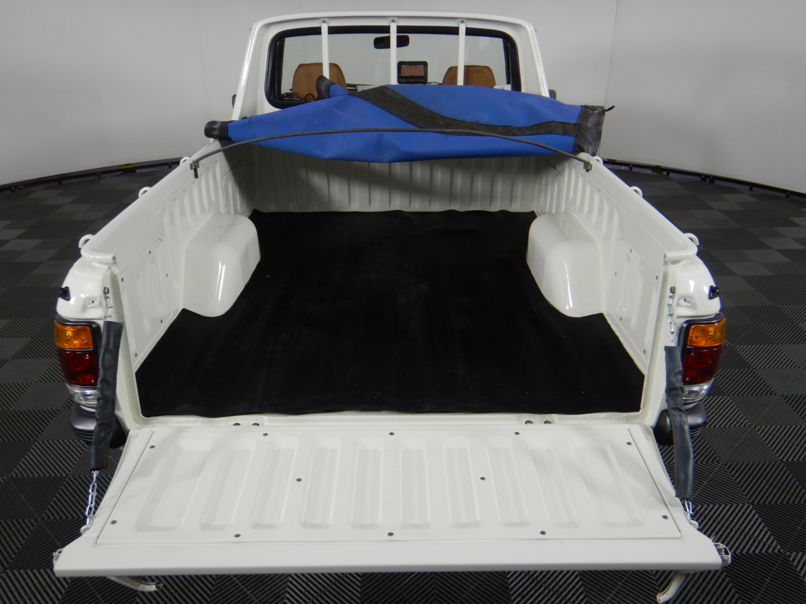 <p>Galvanised Steel Welded Wire Mesh Decking x 3 Pallets</p>