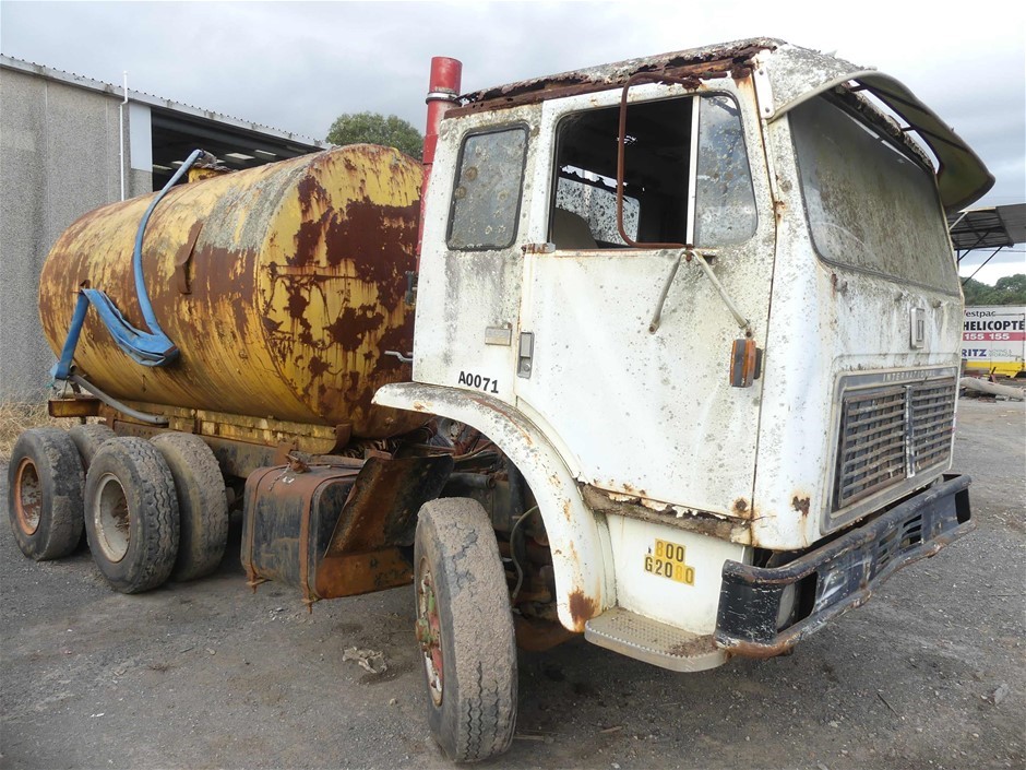 Apple Original 1st Generation A1218 TV (Lot of 2)