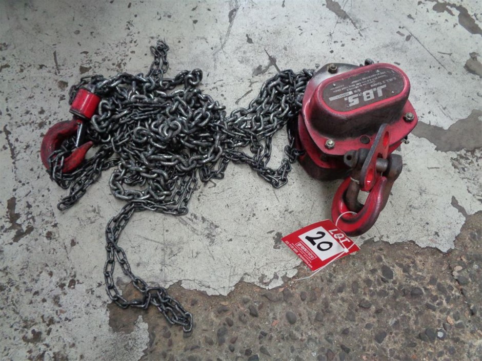 0.5ct 925 Silver Simulated Diamonds Round Pendant Necklace