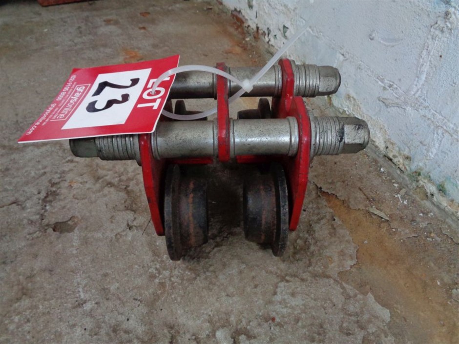 Pear 925 Sterling Silver Simulated Diamonds Leaf Earrings