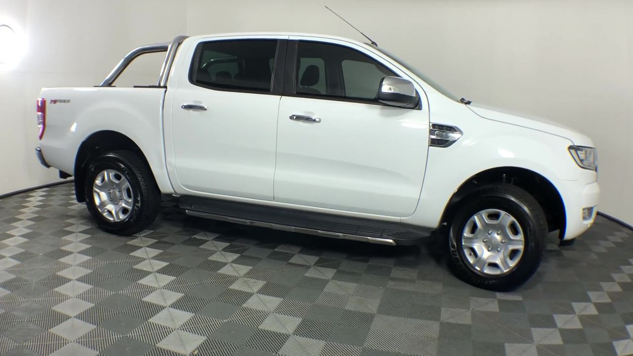 4ct Oval Cut Simulated Diamond & Shell Pearl 925 Silver Ring - Size 8