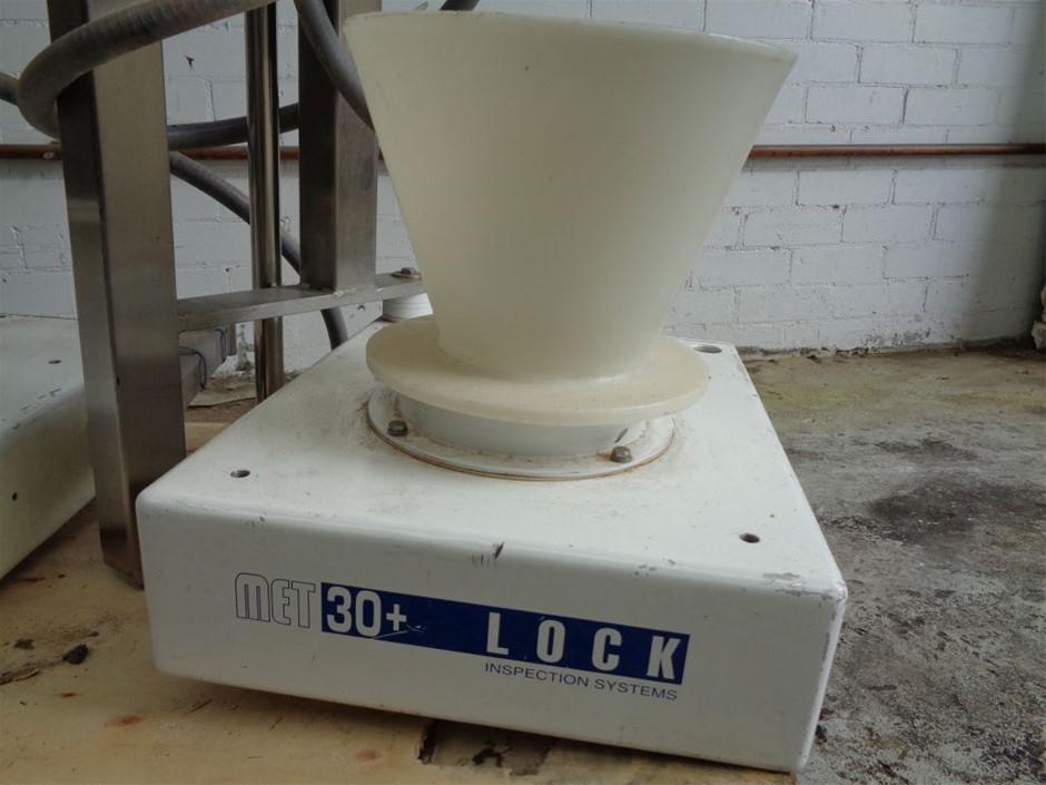 18K Gold-Filled Cuban Chain Necklace with Simulated Diamonds - 50.8cm