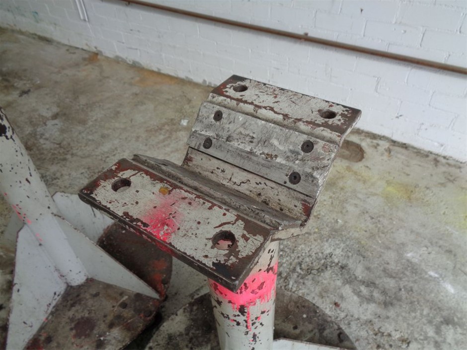 Cylinder Ripper Lift