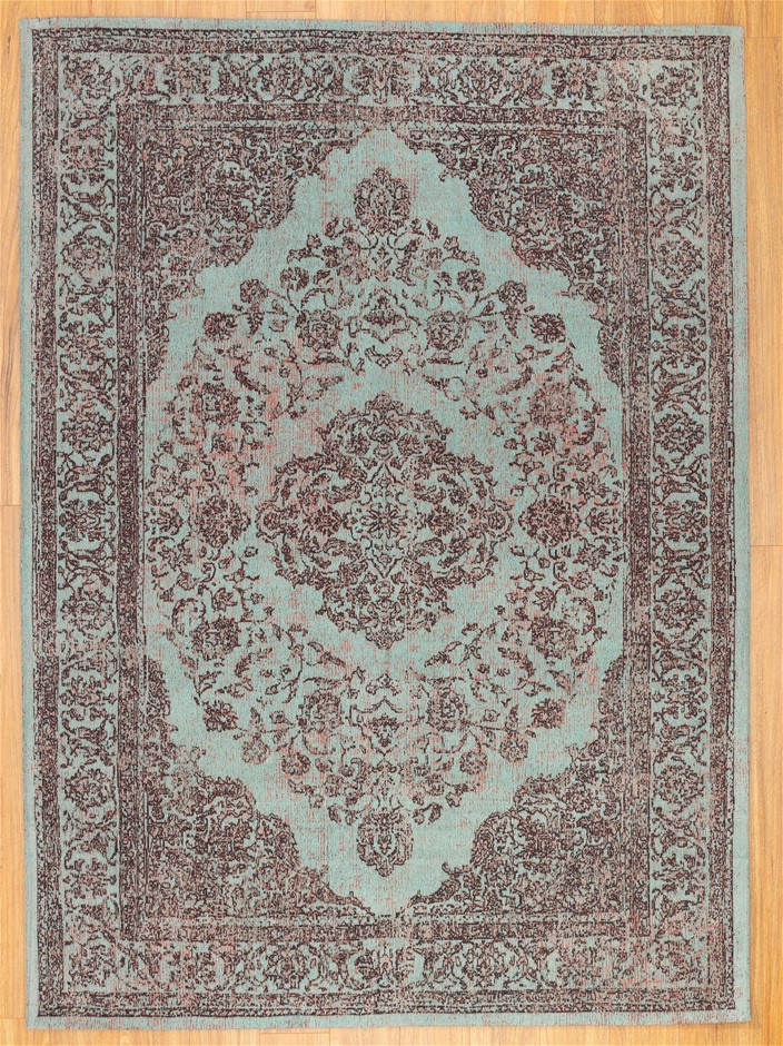 RUSSELL HOBBS Freedom Cordless Steam Iron, 135g Shot + 40g Continuous Steam