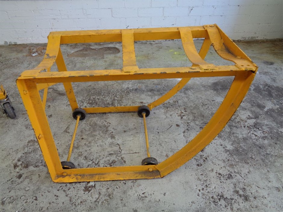 Initial Charm Letter  'F' Pendant Necklace