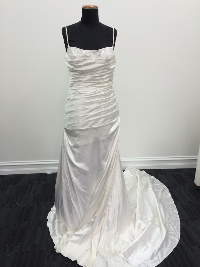 Kirkland Signature Women's Shearling Platform Slipper. US11/UK9, Tan Havane