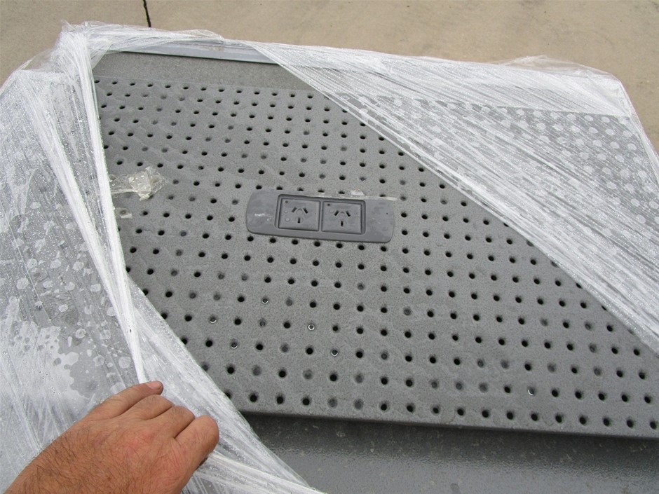 NED KELLY UNIQUE BOXED SET OF 1 GOLD INGOT & PISTOL - FINISHED IN 24K GOLD