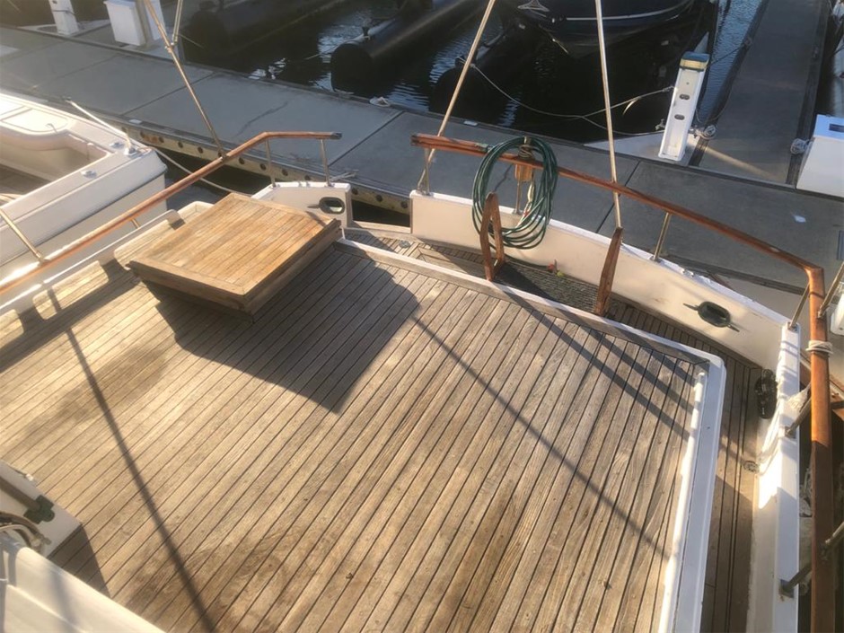 23ft x 22ft Garage / Carport (Unused)