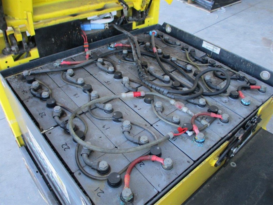 Hinton Eebspucker Power Boat