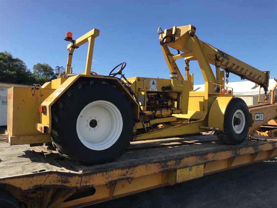 Outward Hound Slow Feeder Dog Bowl - Makes Meal Time Fun, Slows Down Eating