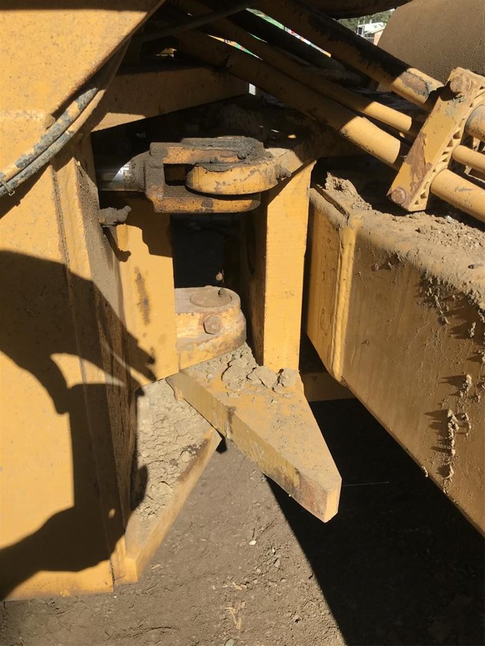 b.Box Sippy Cup with Weighted Straw for 6 Month Plus Babies to Toddlers, Pi