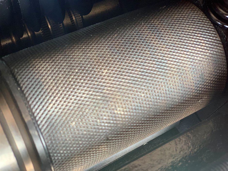 TOSCA Park Avenue Softside Luggage Case, Black Tan, Carry-on, 53cm