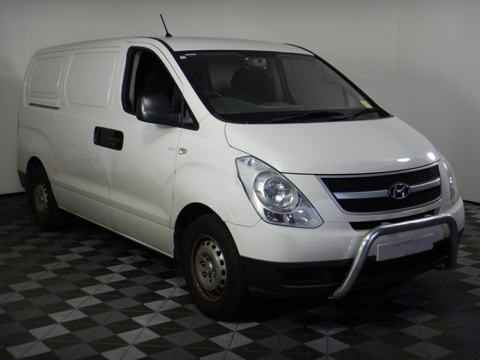 Waterproof  Watch Barrel Shaped Transparent Quartz Watch Popular